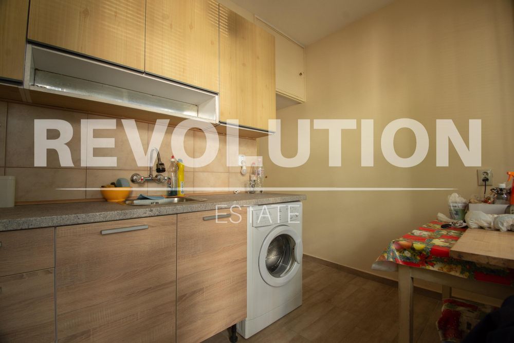 Двустаен апартамент в ж.к. Толстой.