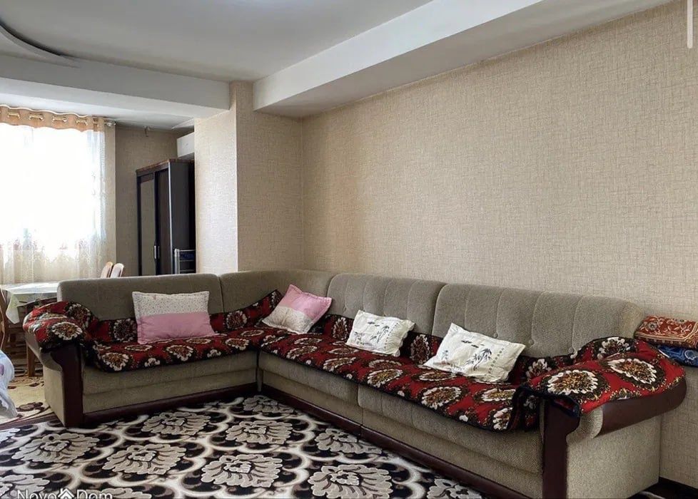 Срочно Продаётся Яккасарай ШРуставели 1в2/4/9 с мебелью ремонт средний