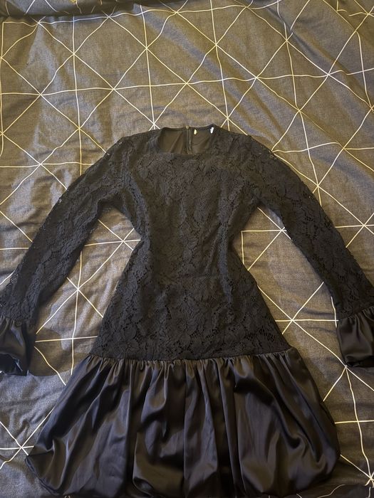 Платье, черное с кружевами