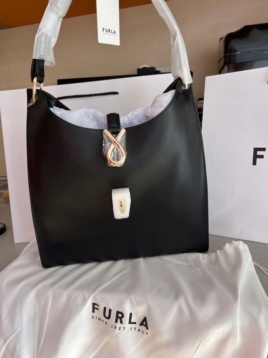 Черна нова чанта Furla
