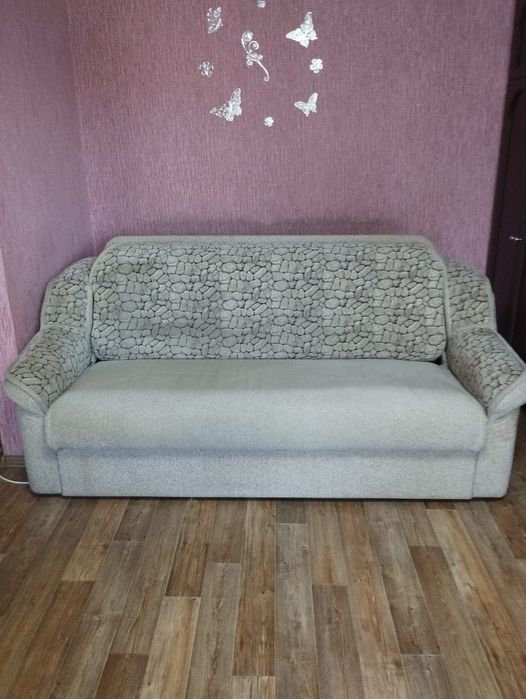 Продам диван недорого