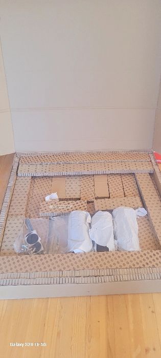 Две нови  холни маси голяма и малка от дърво