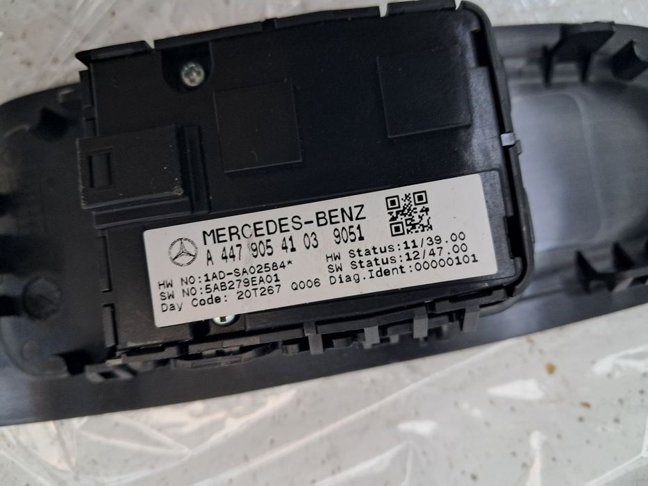 Бутони ел стъкло Mercedes Vito 447
