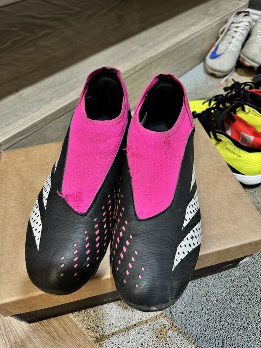 Продам детские кроссовки Adidas