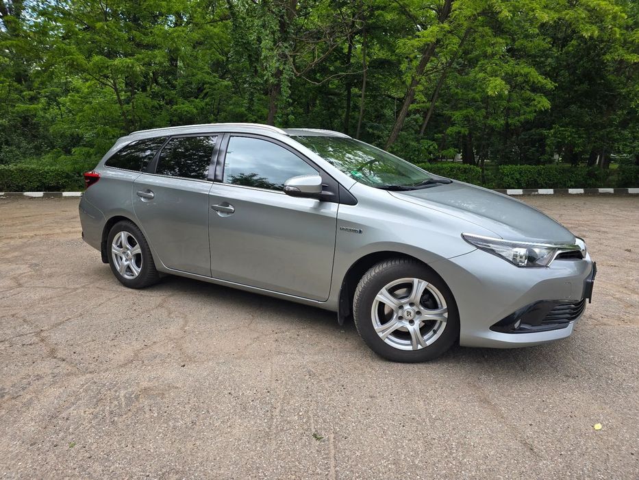Toyota Auris Toyota Auris Hybrid 1,8 benzina / automata