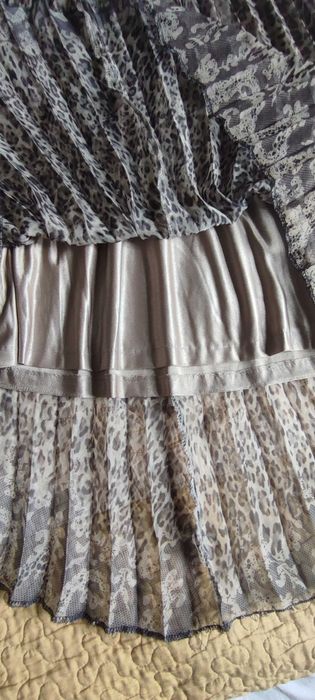 Платье женское (вечернее) с модным принтом