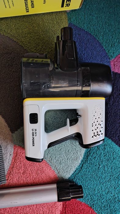 Aspirator vertical fără cablu Kärcher VC6 Cordless OurFamily