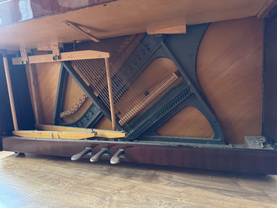 Пиано Чайковски 1976г. много добро сьстояни