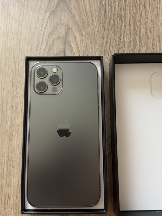 IPhone 12 pro Б/У