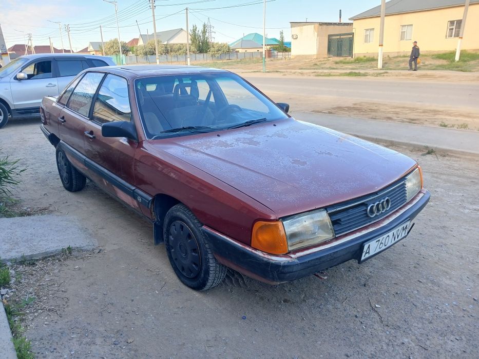 Ауди 100 сатылпды