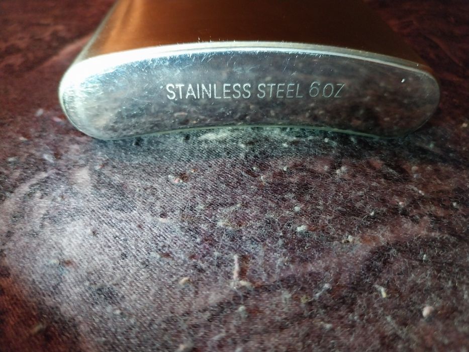 Плоско шише за алкохол