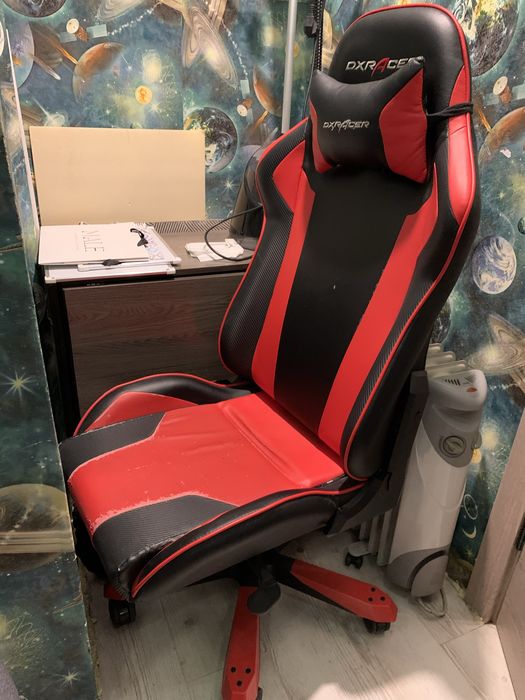 Игровое кресло DXRacer
