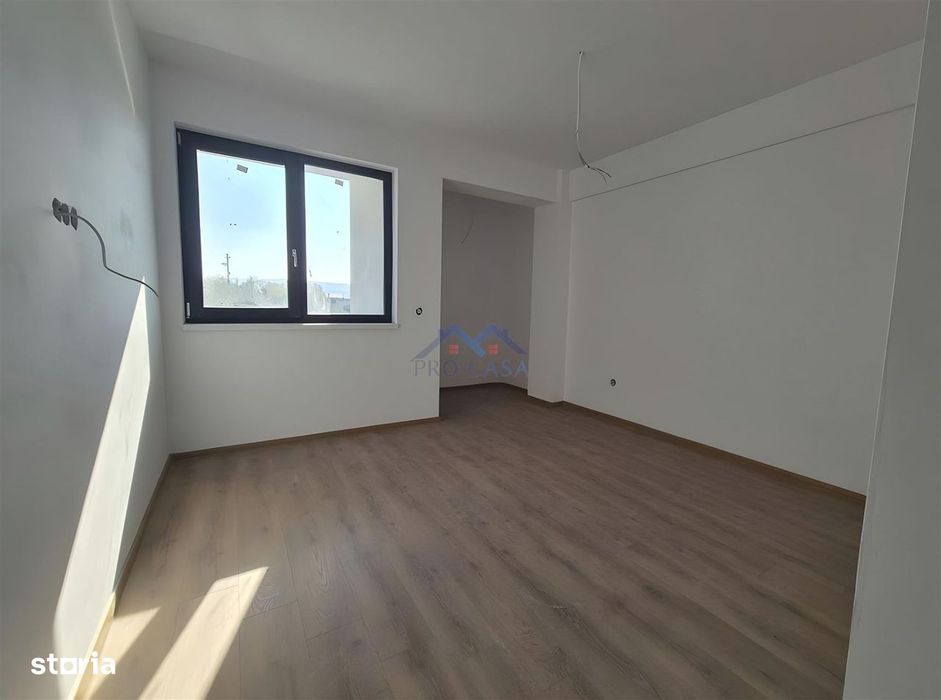 Apartament 3 camere, bloc nou, Cetate, bucatarie separata