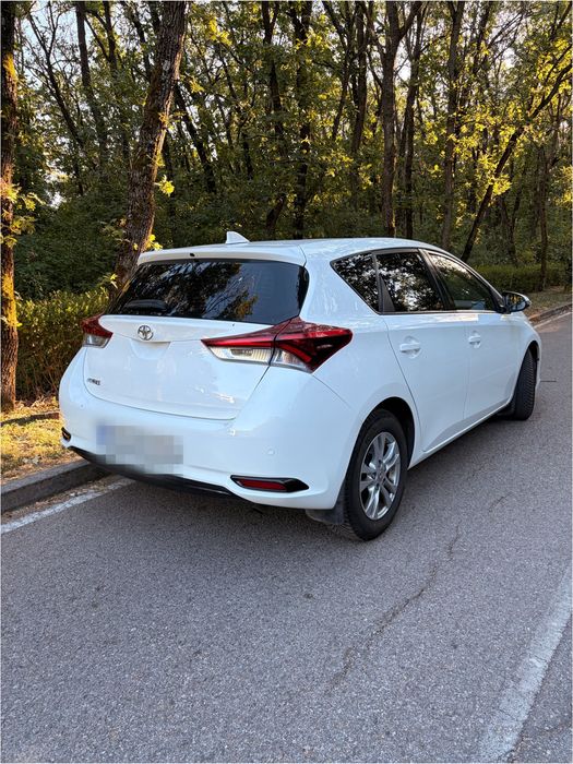 Toyota Auris, 2017 г., 1.3 бензин