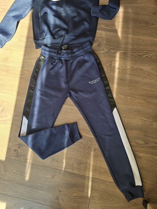 Спортен мъжки екип