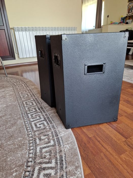 Boxe pasive fane colossus cu difuzoare de 12 500 wați rms