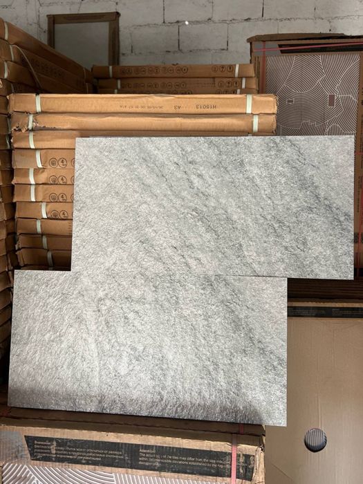 Keromagranitlar.  Kafel. Plitkalar