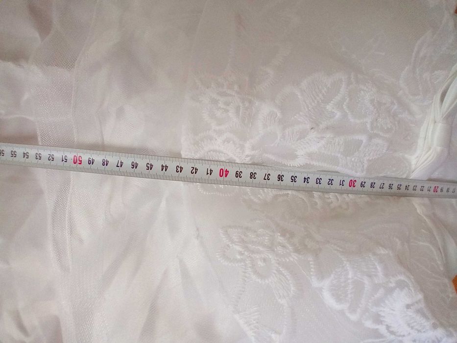 Страхотна нова бяла рокля с перли- 3-4 год 110см