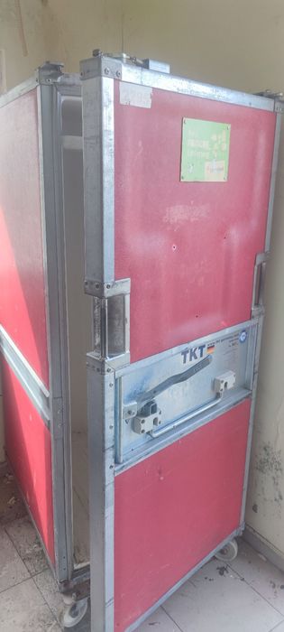 Термо контейнер за пренос на стоки