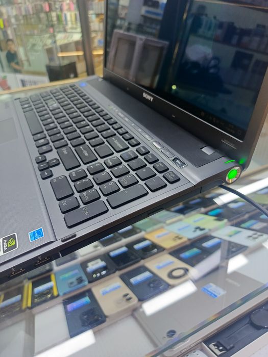 Sony Vaio i7 8/320