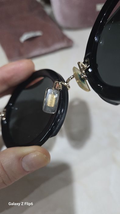 Оригинални дамски слънчеви очила Miu miu