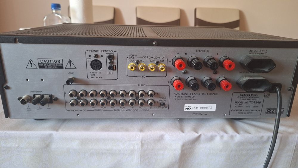 Vand amplituner Onkyo cu telecomanda
