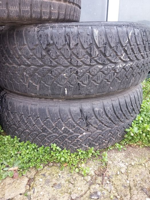 Гуми за бус 5 броя в добросъстояние