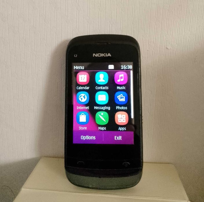 Nokia C2-02  (+кабел за зареждане)