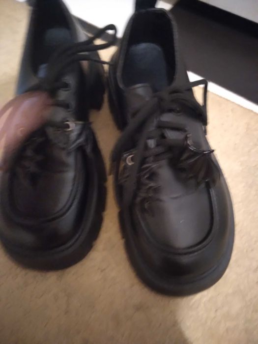 Нови дамски обувки