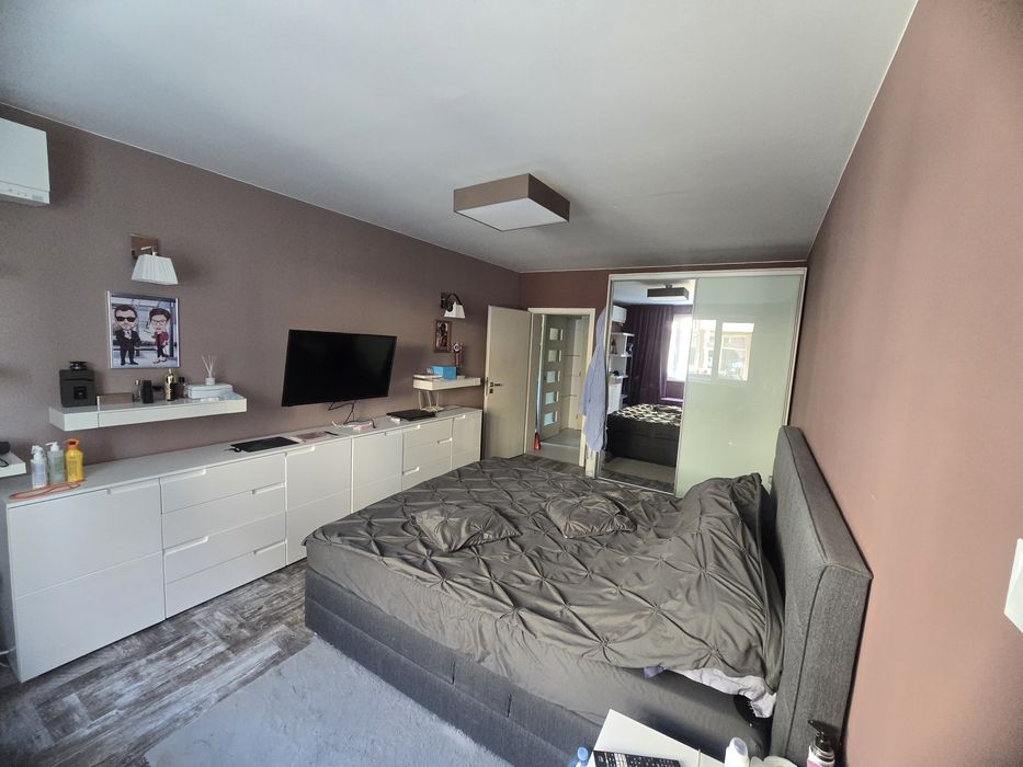 Продава се Тристаен апартамент в Бургас, Славейков - 98 кв.м за 1888 €/кв.м - Снимка #3