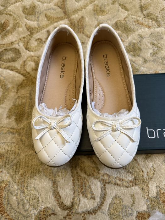 Белые балетки 32размера