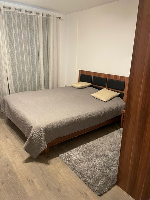 Proprietar. Inchiriez apartament cu o camera ultracentral zona Grand