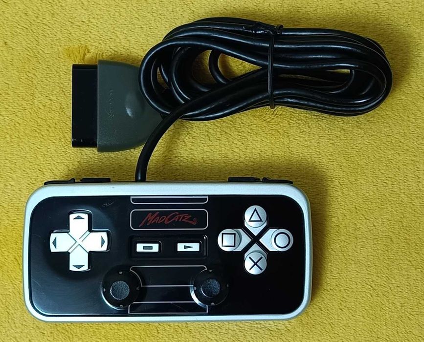 MadCatz 8202 Sony PS2 Playstation RetroCon wired Controller impecabil