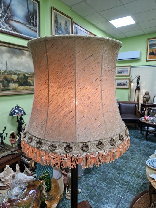 Прекрасна антикварна холандска салонна лампа масив бронз