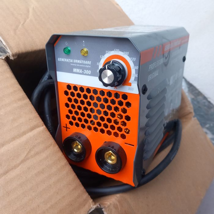 Aparat de sudura,este în stare perfecta,a fost folosit o singură data