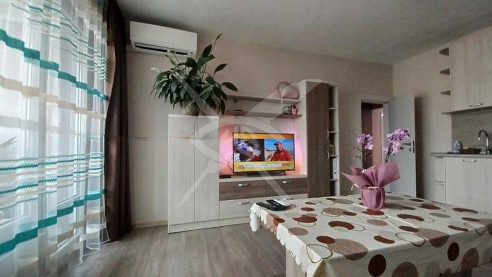 Дава се под наем Тристаен апартамент в София, Света Троица - 70 кв.м за 640 € - Снимка #2