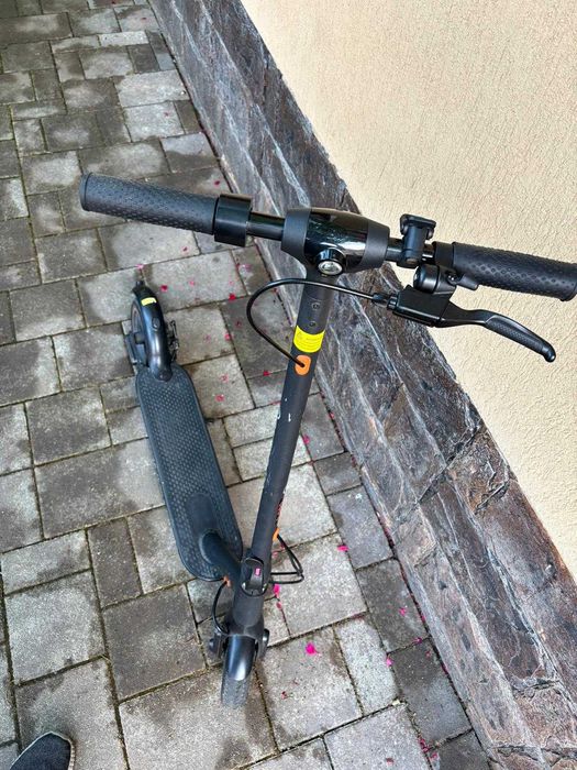 Trotinetă electrică E-Way E-350 – Anvelope Pline (Fără Pene), Stare Excelentă