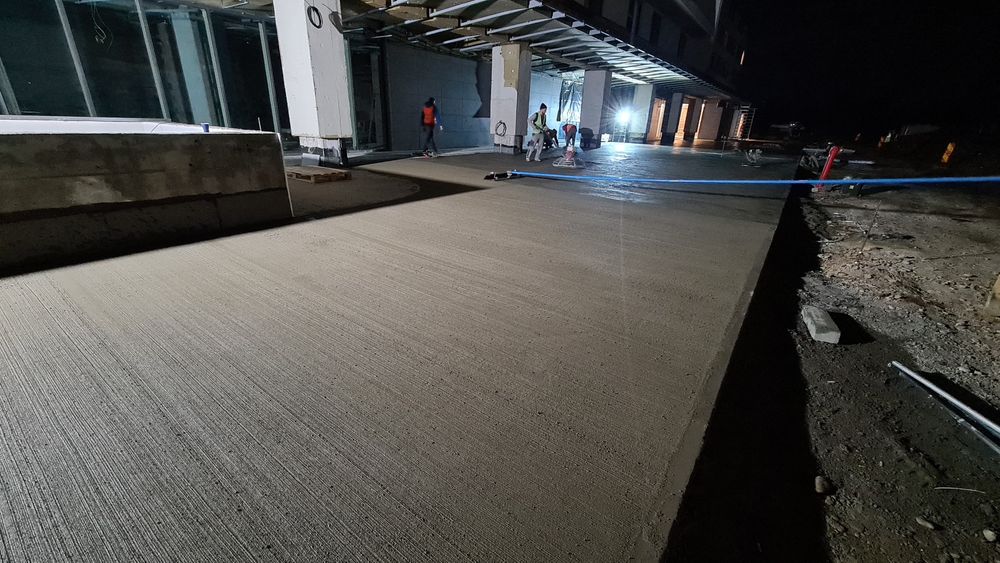 Turnare Beton Elicopterizat cu Quart / cuart, finisare cu elicopter, Pardoseli beton Industriale,  Beton Periat, platforme betonate