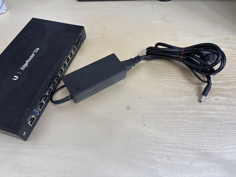 маршрутизатор Ubiquiti EdgeRouter 12P (ER-12P):