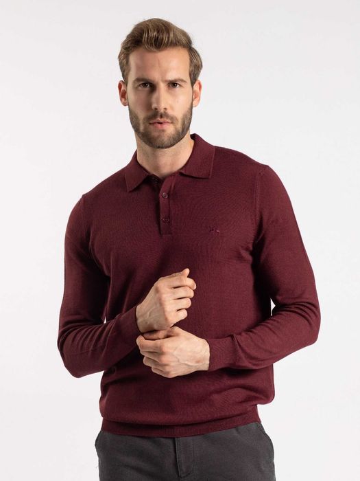 Продается свитер KARACA ниже себестоимости.