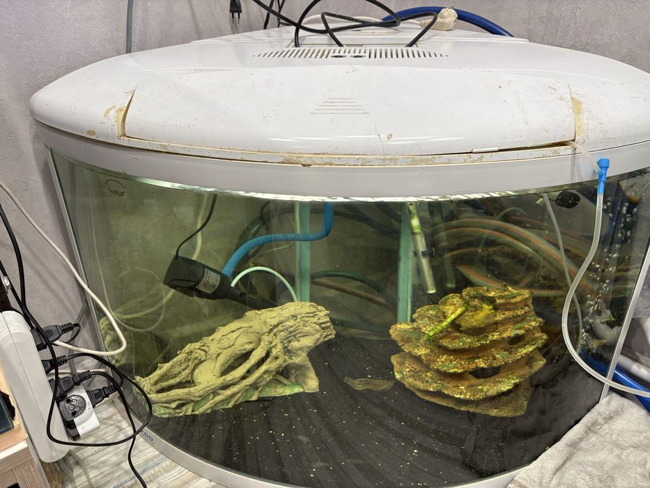 Продам Заводской Аквариум.