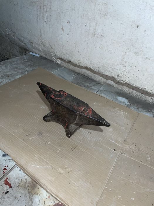 Наковальня новая