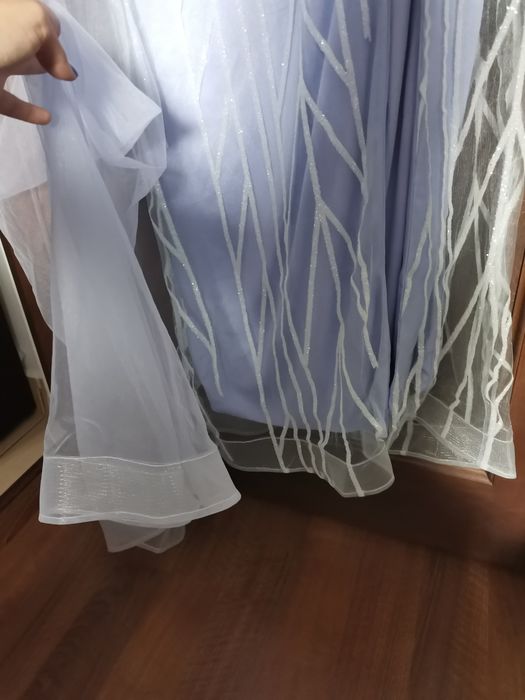 Vand rochie de ocazie nepurtata