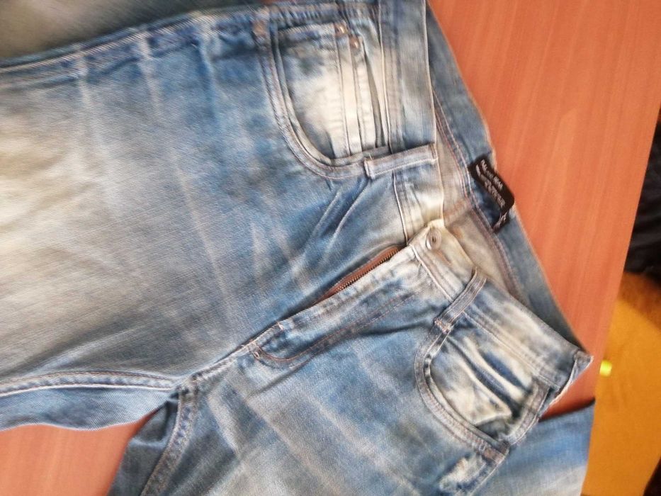 Vând jeans Pull&Bear