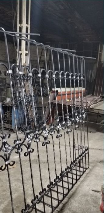 Reshotka perela naves keletka darvaza