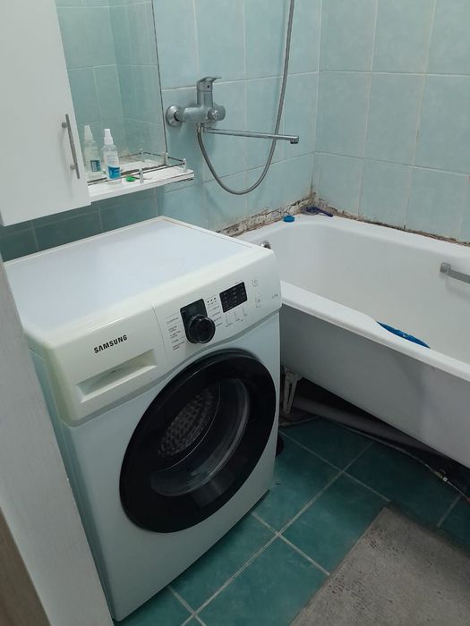 Продаётся 2 -комнатная квартира в отличном районе