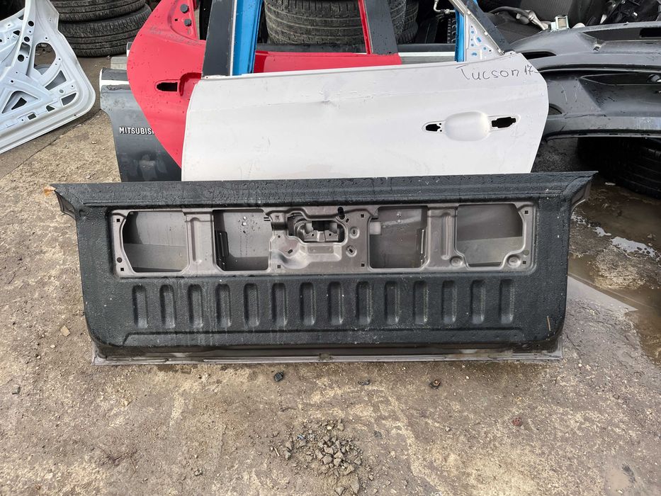 2 броя капак Mitsubishi L200