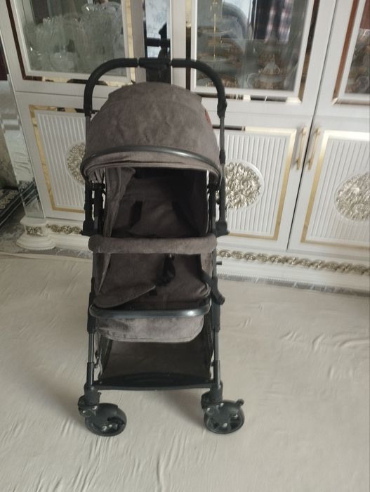 Детская коляска продам срочно