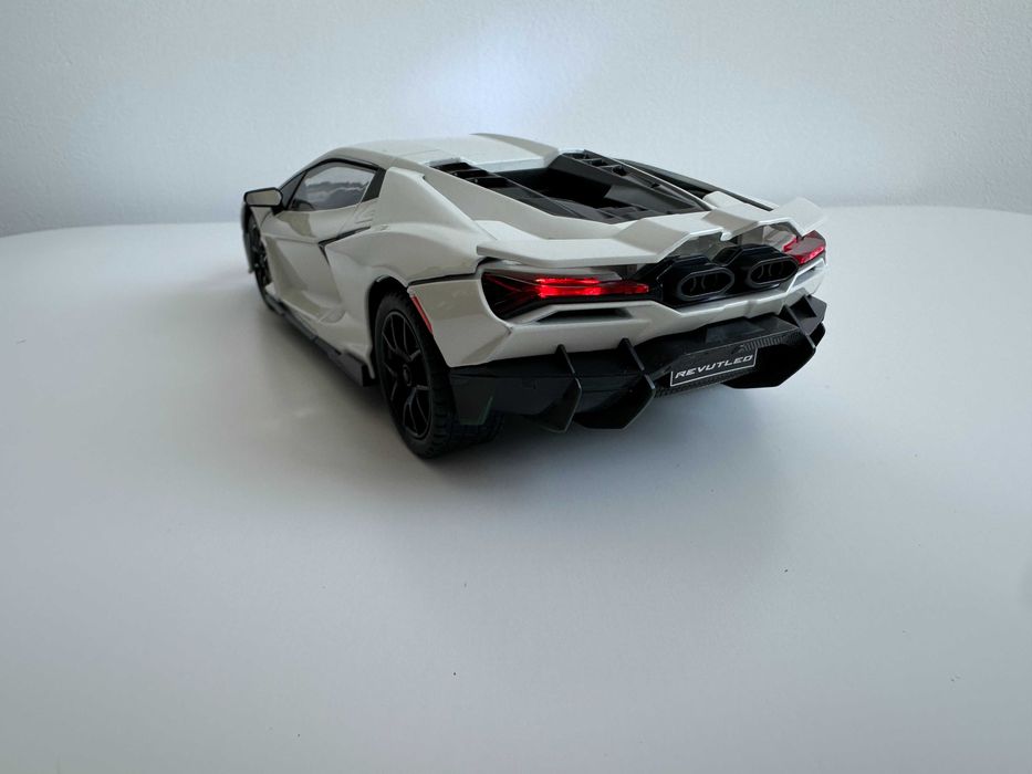 Macheta auto Lamborghini Revuelto 1/24
