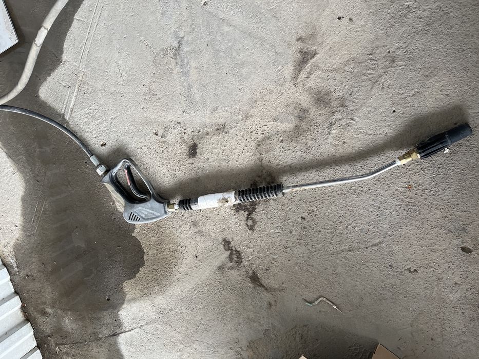 Продаеться мойка аппарат в хорошом состояние